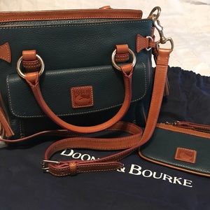 dooney & bourke pebble grain medium pocket satchel